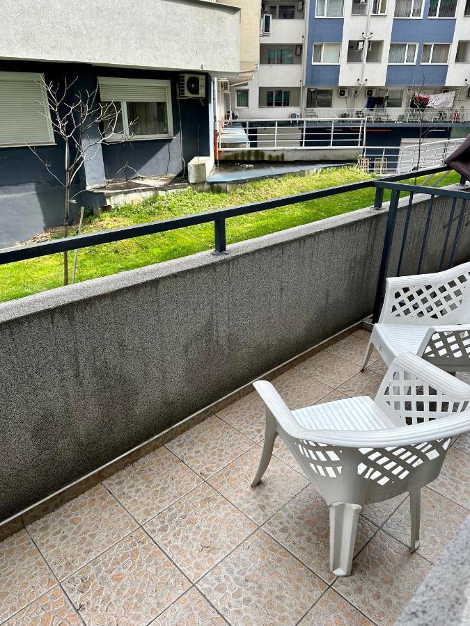 Joy Station Appartment 2 Sofia Bagian luar foto